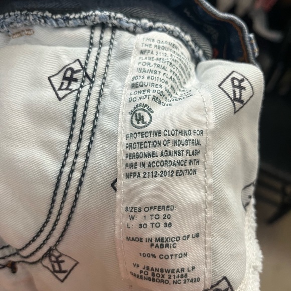 Wrangler Women’s Mid-Rise Boot Cut Jeans- Size 29 Tall. - Picture 9 of 9